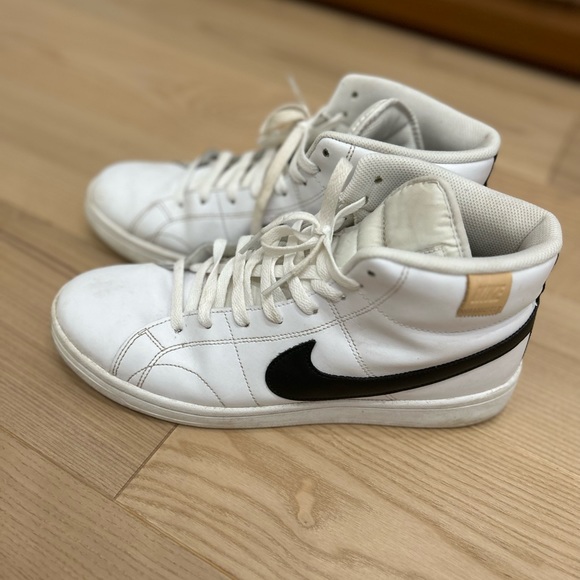 Nike High Top Sneakers - Picture 1 of 4
